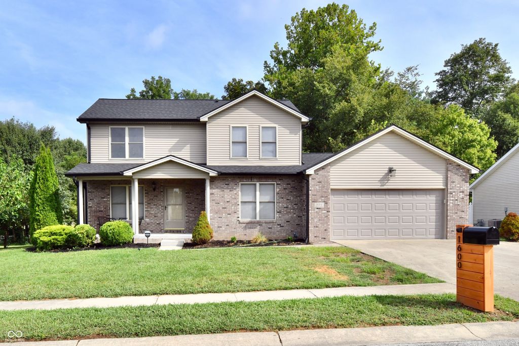 1600 Liberty Way, Hope, IN 47246