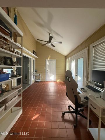 1202 Heidenheim Drive, Pascagoula, MS 39581