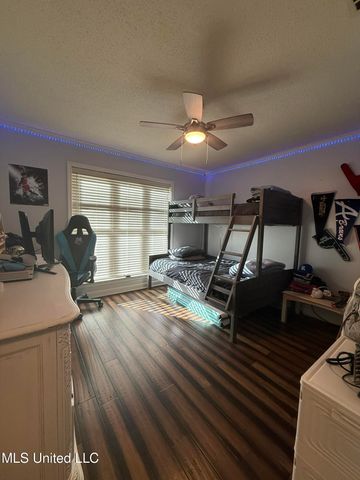 1202 Heidenheim Drive, Pascagoula, MS 39581