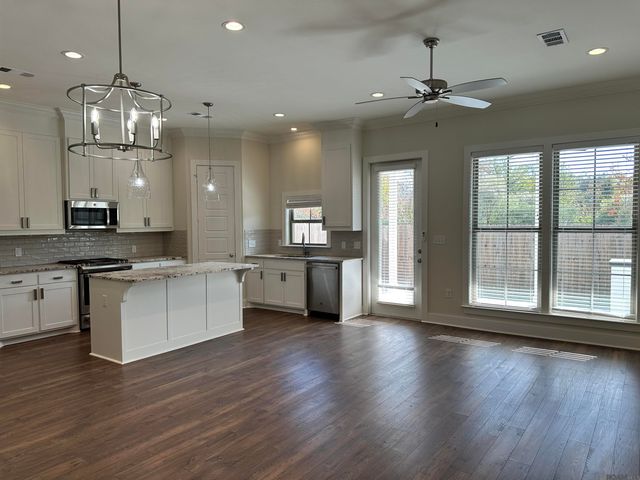 15530 Fieldside Ave, Baton Rouge, LA 70816