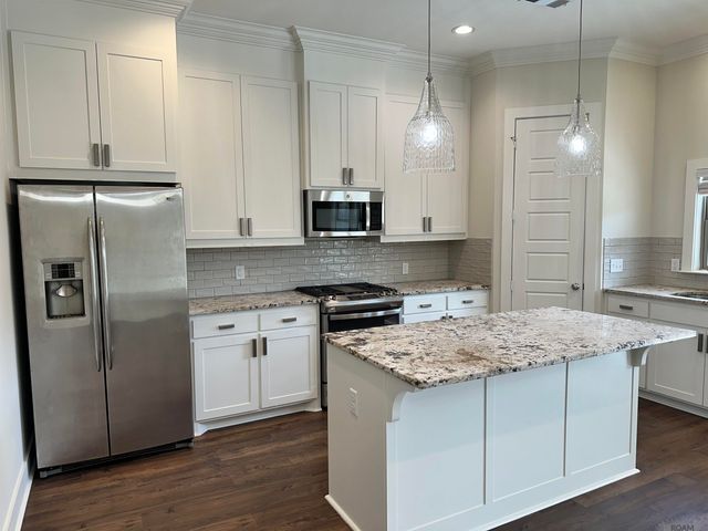 15530 Fieldside Ave, Baton Rouge, LA 70816