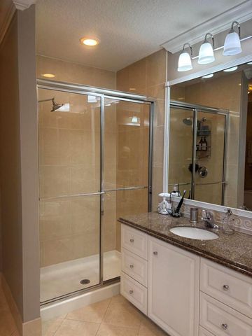 30 Harbour Isles 305 Drive W 305, Fort Pierce, FL 34949
