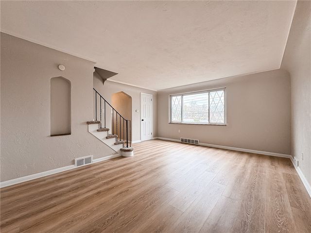 3806 Sarah St, Mckeesport, PA 15132