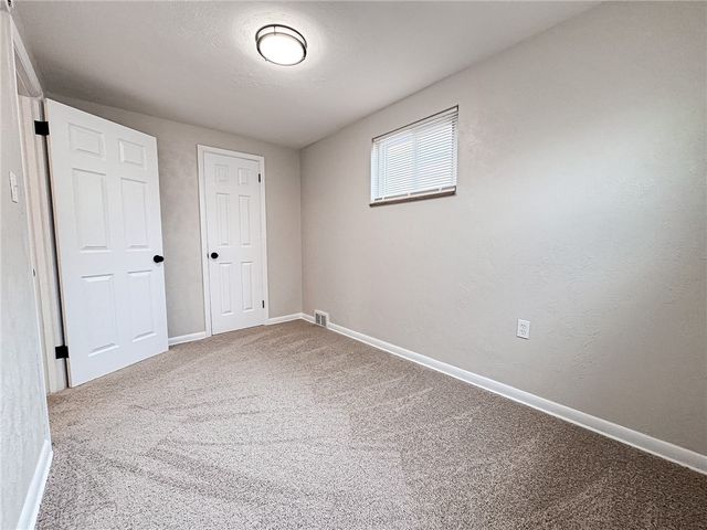 3806 Sarah St, Mckeesport, PA 15132