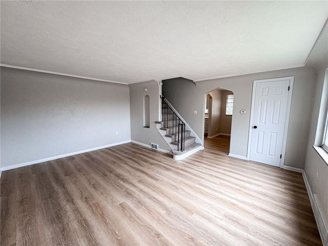 3806 Sarah St, Mckeesport, PA 15132