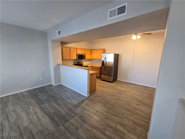 2011 Sue Court 203, Las Vegas, NV 89108