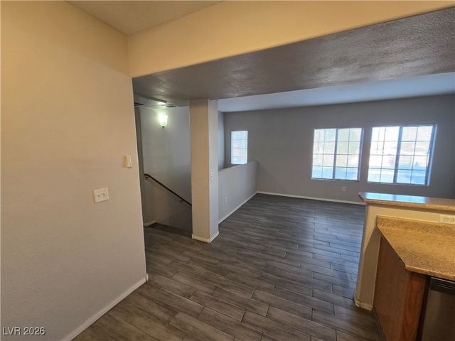 2011 Sue Court 203, Las Vegas, NV 89108