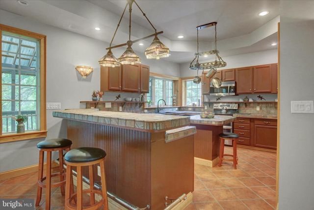 19540 ELK RIDGE DR, Keedysville, MD 21756