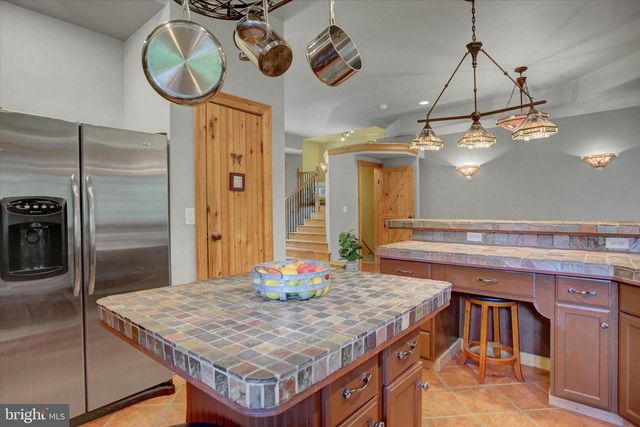 19540 ELK RIDGE DR, Keedysville, MD 21756