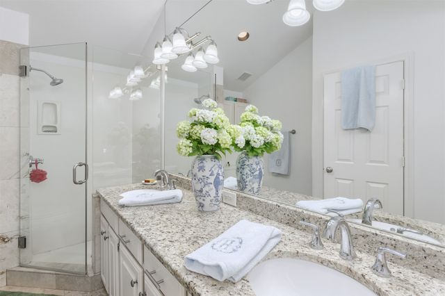 5950 Lindenshire Lane 101, Dallas, TX 75230