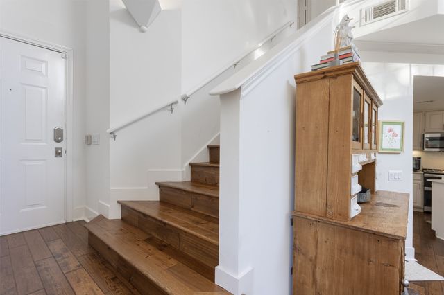 5950 Lindenshire Lane 101, Dallas, TX 75230