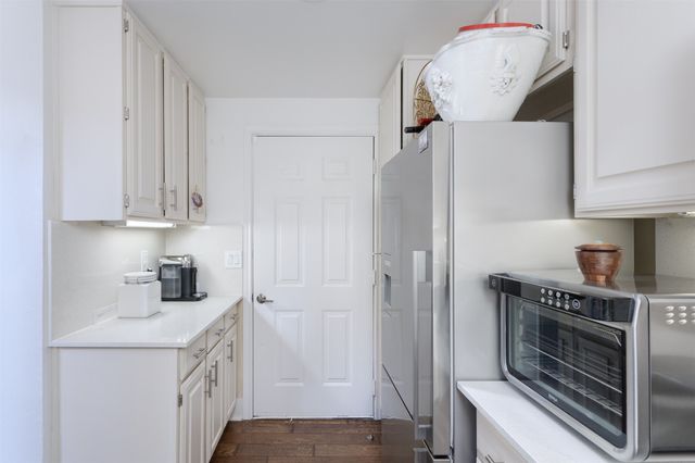 5950 Lindenshire Lane 101, Dallas, TX 75230