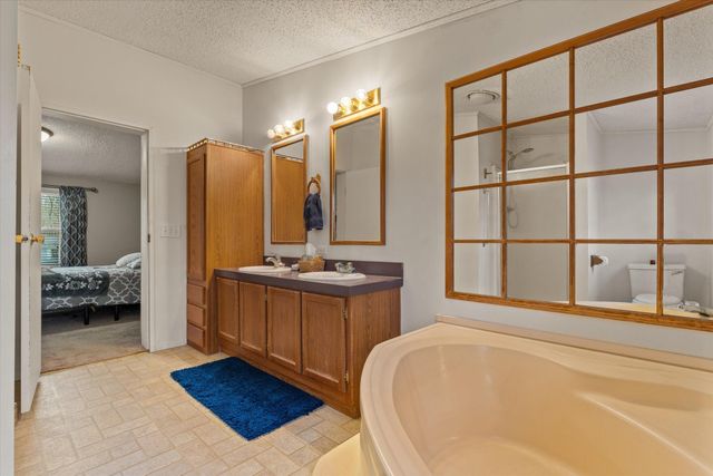 21864 Mccain Lane, Edwardsburg, MI 49112