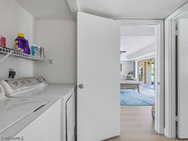 3207 Horse Carriage WAY 403, Naples, FL 34105