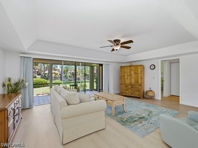 3207 Horse Carriage WAY 403, Naples, FL 34105