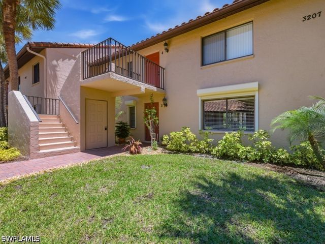 3207 Horse Carriage WAY 403, Naples, FL 34105