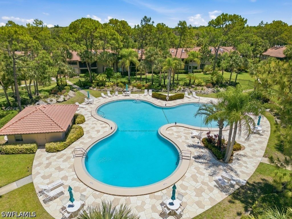 3207 Horse Carriage WAY 403, Naples, FL 34105