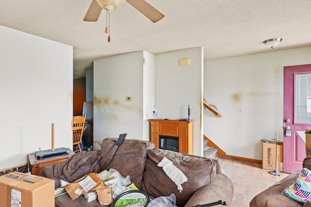 4615 E Merced Street, Des Moines, IA 50317