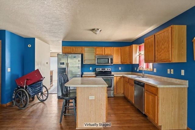 4615 E Merced Street, Des Moines, IA 50317