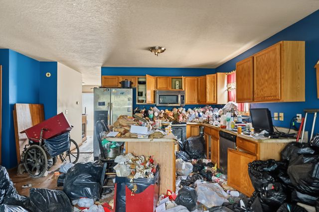 4615 E Merced Street, Des Moines, IA 50317