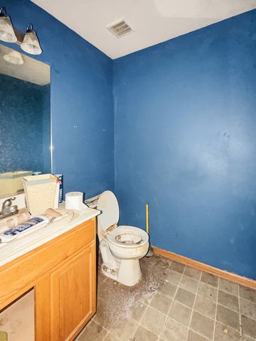 4615 E Merced Street, Des Moines, IA 50317