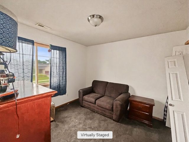 4615 E Merced Street, Des Moines, IA 50317