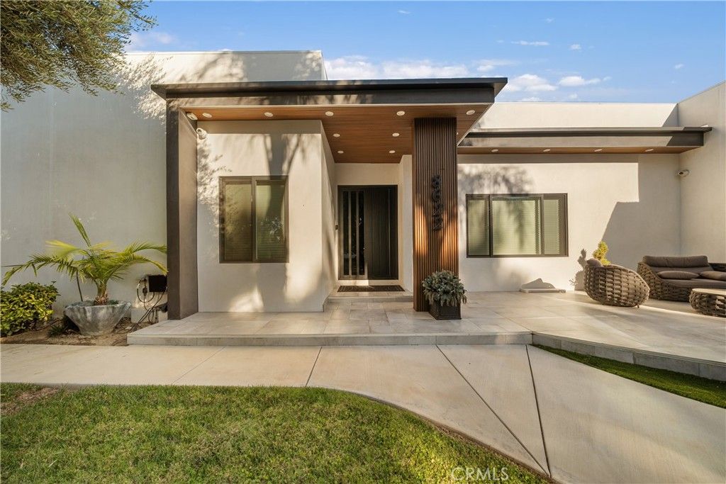 8622 White Oak Avenue, Sherwood Forest, CA 91325 — photo 5