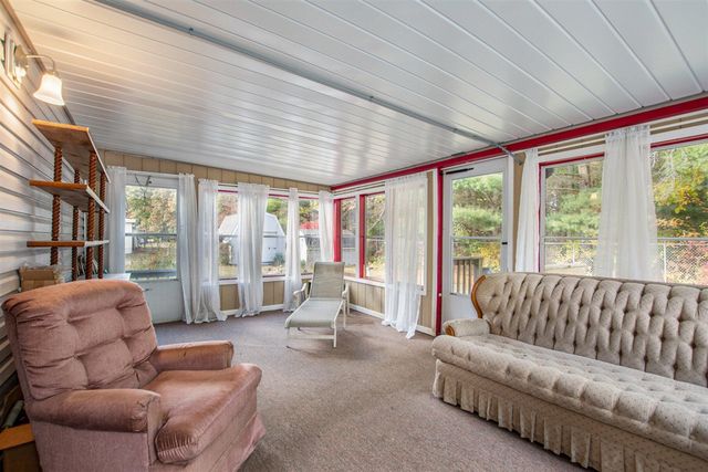 102 Apple Court, Muskegon, MI 49445