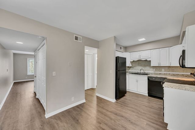 4958 Edmondson Pike Apt H43, Nashville, TN 37211