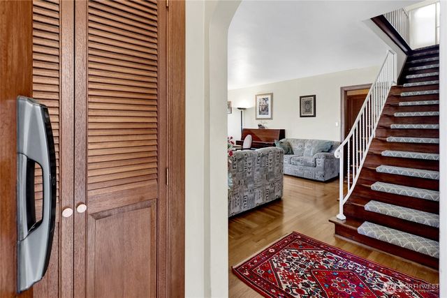 2900 Cornwall Avenue, Bellingham, WA 98225
