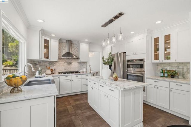 11263 Rolling Hills Dr, Dublin, CA 94568