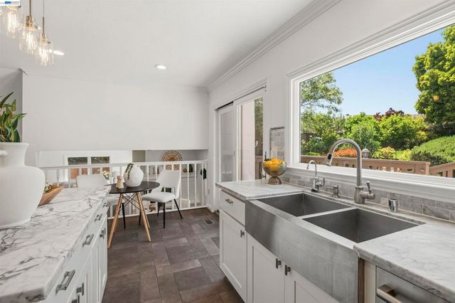 11263 Rolling Hills Dr, Dublin, CA 94568