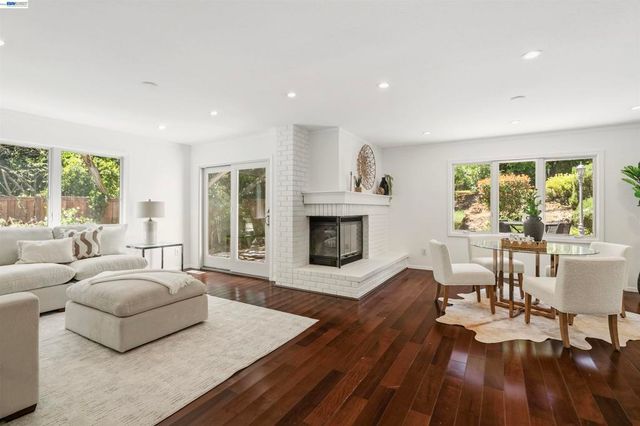 11263 Rolling Hills Dr, Dublin, CA 94568