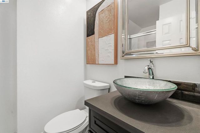 11263 Rolling Hills Dr, Dublin, CA 94568