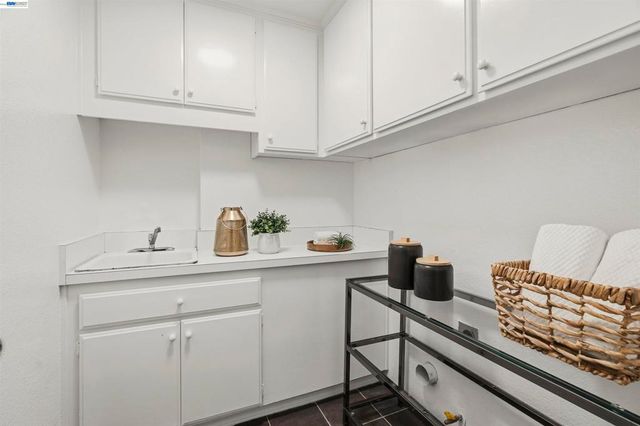 11263 Rolling Hills Dr, Dublin, CA 94568