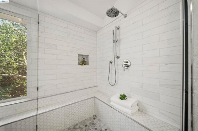 11263 Rolling Hills Dr, Dublin, CA 94568