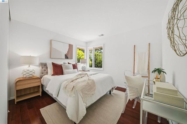 11263 Rolling Hills Dr, Dublin, CA 94568
