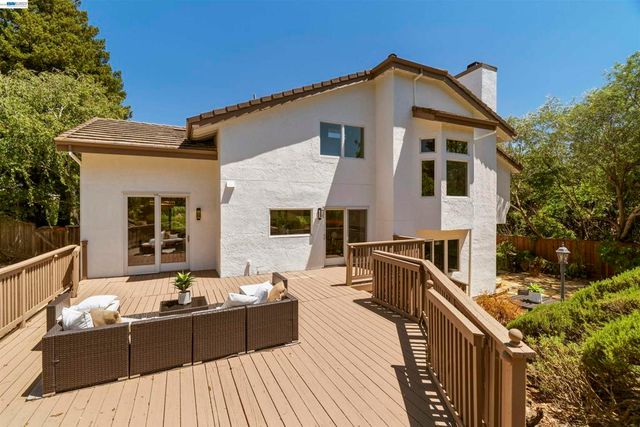 11263 Rolling Hills Dr, Dublin, CA 94568
