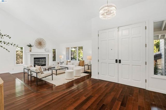 11263 Rolling Hills Dr, Dublin, CA 94568