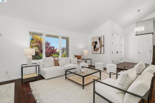 11263 Rolling Hills Dr, Dublin, CA 94568