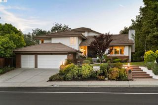 11263 Rolling Hills Dr, Dublin, CA 94568