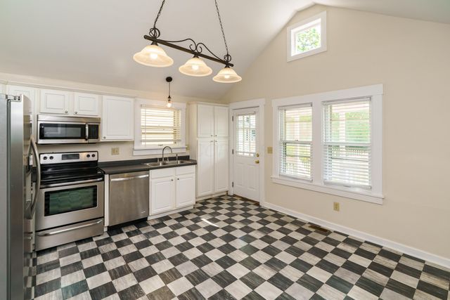 686 Hamlet Street, Columbus, OH 43215