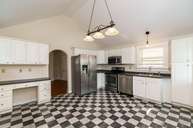 686 Hamlet Street, Columbus, OH 43215