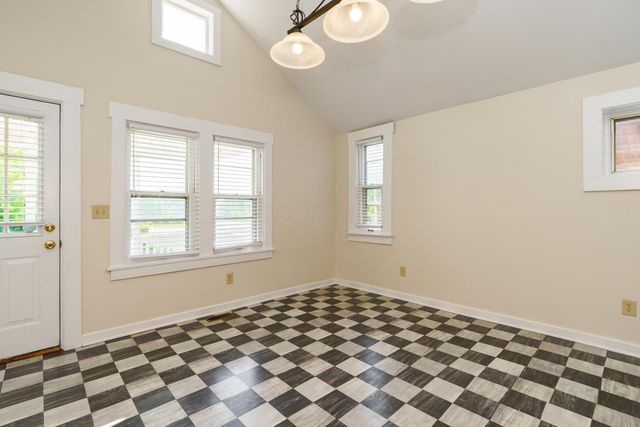 686 Hamlet Street, Columbus, OH 43215