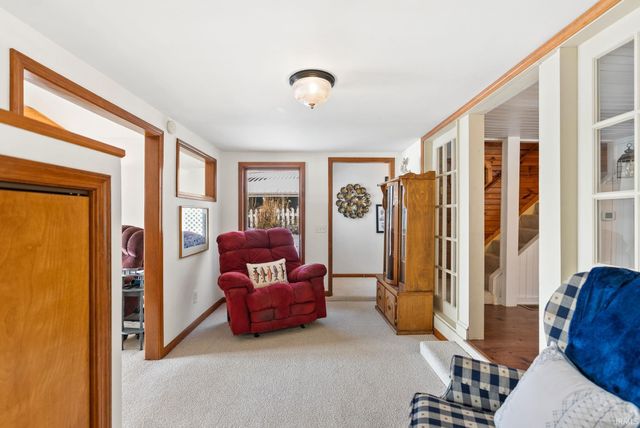 9260 E 430 S, Wolcottville, IN 46795