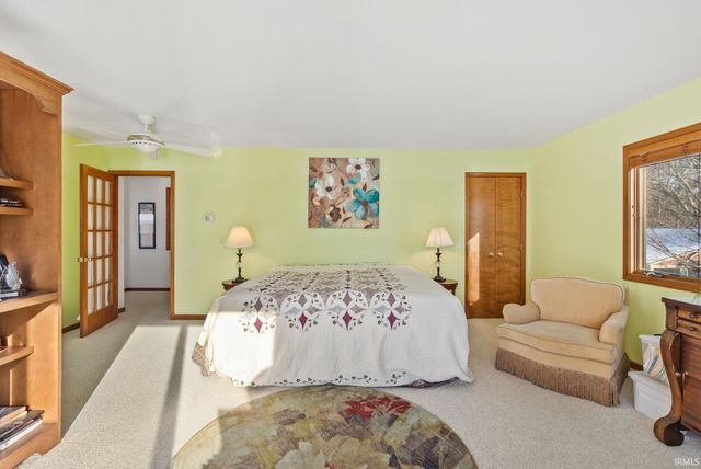 9260 E 430 S, Wolcottville, IN 46795
