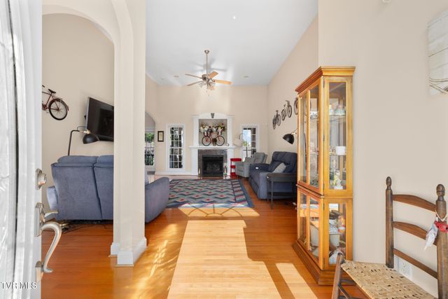 484 Wyndham Drive, Gray, TN 37615