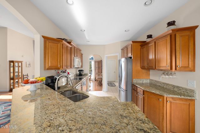 484 Wyndham Drive, Gray, TN 37615
