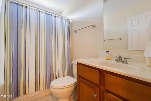 484 Wyndham Drive, Gray, TN 37615