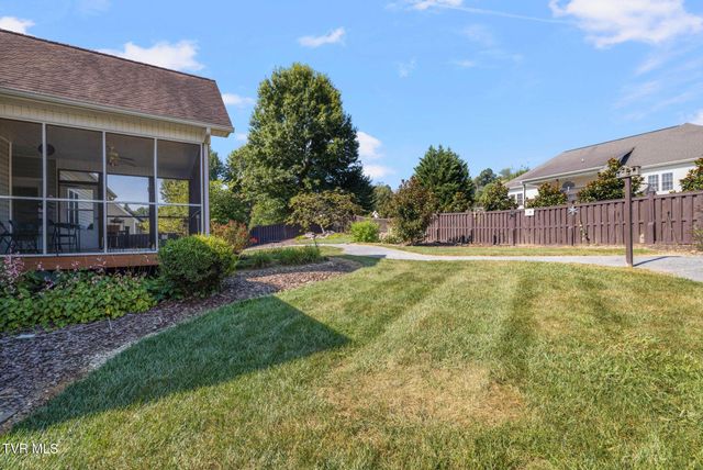 484 Wyndham Drive, Gray, TN 37615